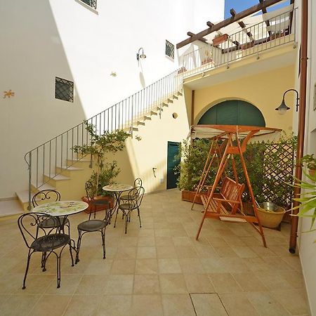 Casa Branca Bed & Breakfast Кастриняно дел Капо Екстериор снимка