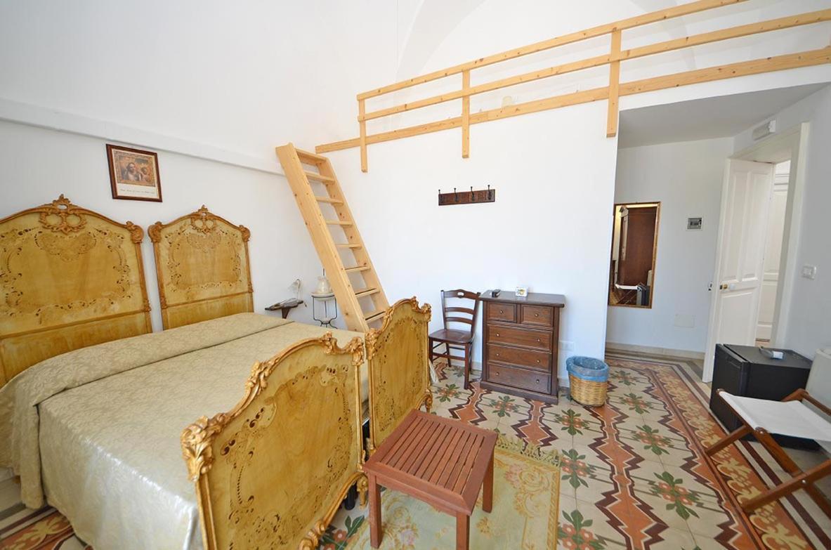 Casa Branca Bed & Breakfast Кастриняно дел Капо Екстериор снимка